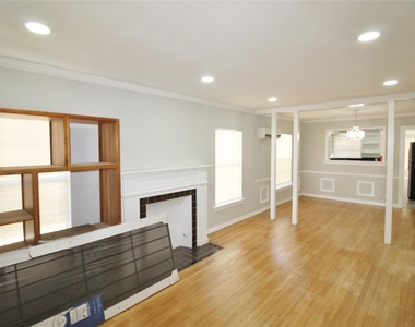3427 Kinmore Street - Photo Thumbnail 5