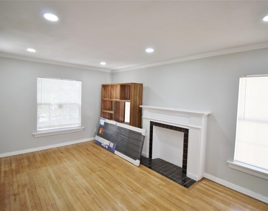 3427 Kinmore Street - Photo Thumbnail 4