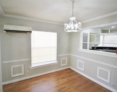 3427 Kinmore Street - Photo Thumbnail 2