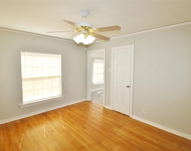 3427 Kinmore Street - Photo Thumbnail 16