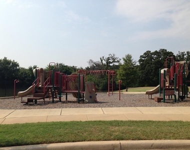 1407 Piedmont Drive - Photo Thumbnail 8