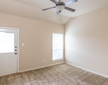 1407 Piedmont Drive - Photo Thumbnail 4