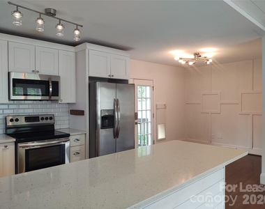 5121 Kistler Avenue - Photo Thumbnail 3