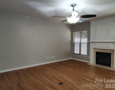 8952 Kirkley View Court - Photo Thumbnail 7