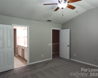 8952 Kirkley View Court - Photo Thumbnail 12