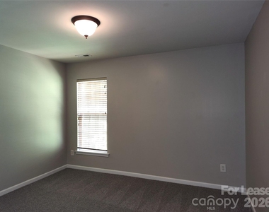 8952 Kirkley View Court - Photo Thumbnail 16