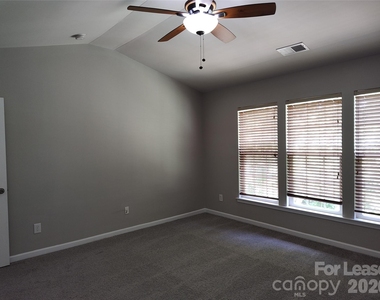 8952 Kirkley View Court - Photo Thumbnail 11
