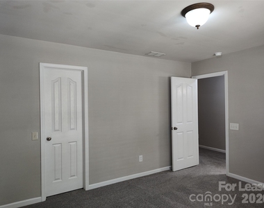 8952 Kirkley View Court - Photo Thumbnail 22