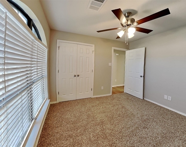 6602 Gardenia Drive - Photo Thumbnail 12