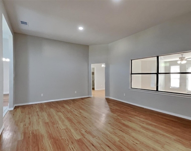 6602 Gardenia Drive - Photo Thumbnail 3