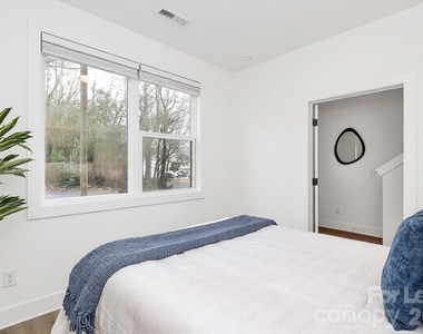 212 Nelson Avenue - Photo Thumbnail 5