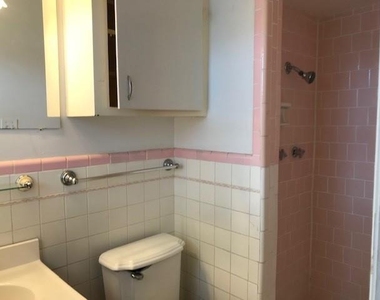 5234 Burbank Drive - Photo Thumbnail 10