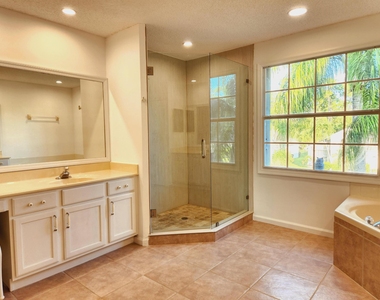 15188 Oak Chase Court - Photo Thumbnail 20
