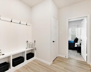 1141 Garden Grove Lane - Photo Thumbnail 15