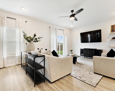 1141 Garden Grove Lane - Photo Thumbnail 10