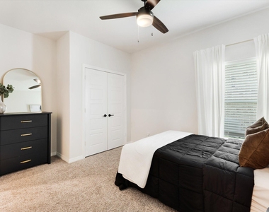1141 Garden Grove Lane - Photo Thumbnail 17