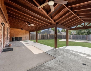 1816 Castle Creek Drive - Photo Thumbnail 27