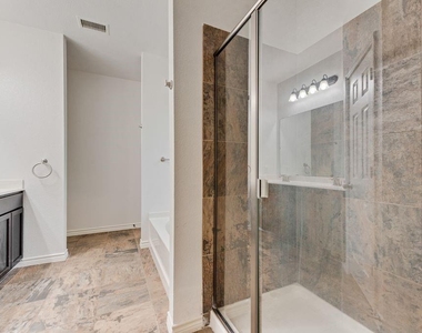 1816 Castle Creek Drive - Photo Thumbnail 19