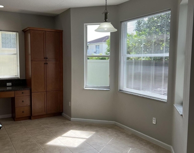 9070 Dupont Place - Photo Thumbnail 11