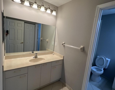 9070 Dupont Place - Photo Thumbnail 32