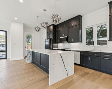 900 Haines Avenue - Photo Thumbnail 3