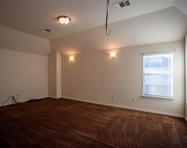 413 Brookmere Lane - Photo Thumbnail 21