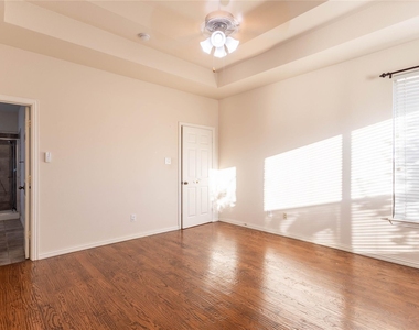 413 Brookmere Lane - Photo Thumbnail 12