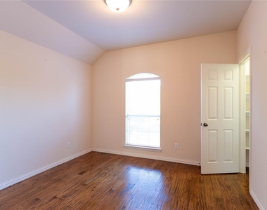 413 Brookmere Lane - Photo Thumbnail 22