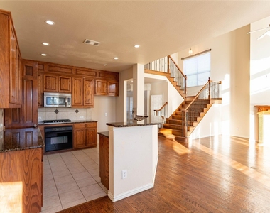 413 Brookmere Lane - Photo Thumbnail 2