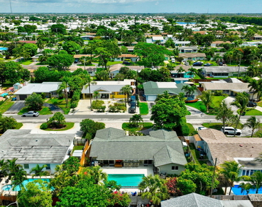 1066 Sw 25th Way - Photo Thumbnail 26