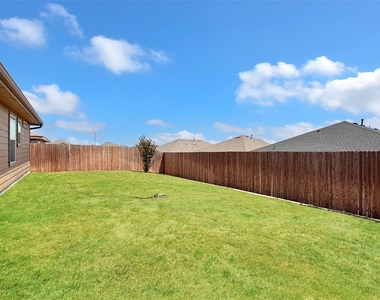 9749 Walnut Cove Drive - Photo Thumbnail 14