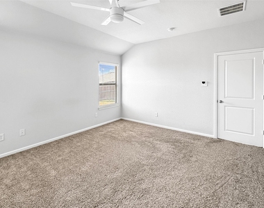 9749 Walnut Cove Drive - Photo Thumbnail 10