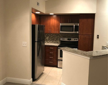 12400 Vista Isles Drive - Photo Thumbnail 2