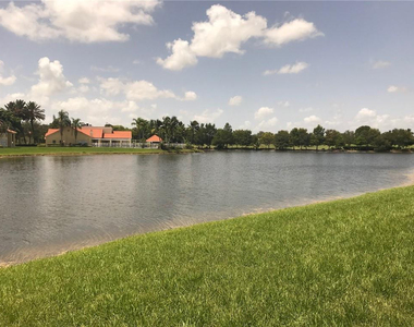 12400 Vista Isles Drive - Photo Thumbnail 17