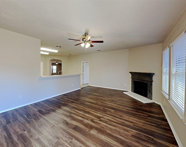 1210 Hampton Drive - Photo Thumbnail 2