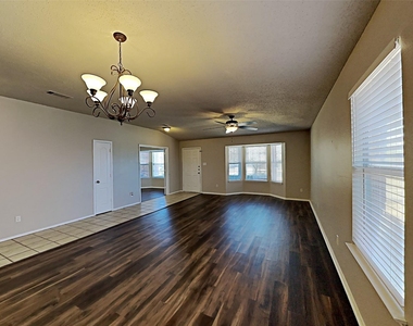 1210 Hampton Drive - Photo Thumbnail 1