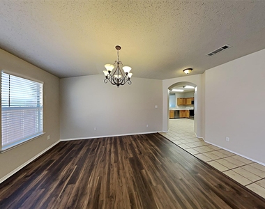 1210 Hampton Drive - Photo Thumbnail 3