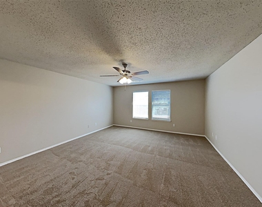 1210 Hampton Drive - Photo Thumbnail 12