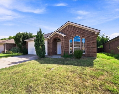 2833 Wakecrest Drive - Photo Thumbnail 1