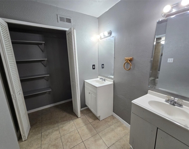 9571 Gonzales Drive - Photo Thumbnail 6