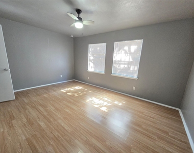 9571 Gonzales Drive - Photo Thumbnail 9