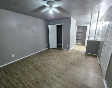 9571 Gonzales Drive - Photo Thumbnail 5