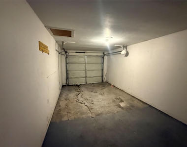 100 E Brown Street - Photo Thumbnail 11