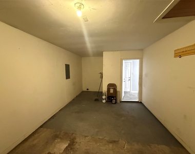 100 E Brown Street - Photo Thumbnail 12