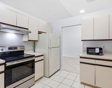 2171 Nw 76th Avenue - Photo Thumbnail 14
