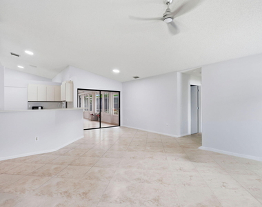 2171 Nw 76th Avenue - Photo Thumbnail 10