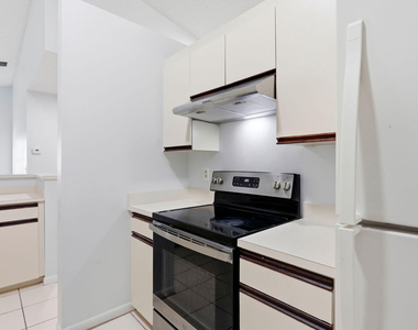 2171 Nw 76th Avenue - Photo Thumbnail 12