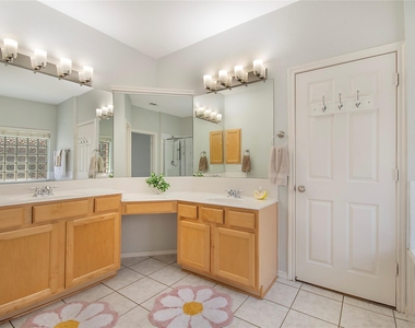 8172 Peacock Lane - Photo Thumbnail 18