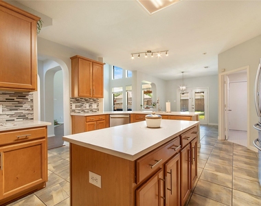 8172 Peacock Lane - Photo Thumbnail 11