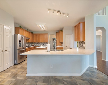8172 Peacock Lane - Photo Thumbnail 12